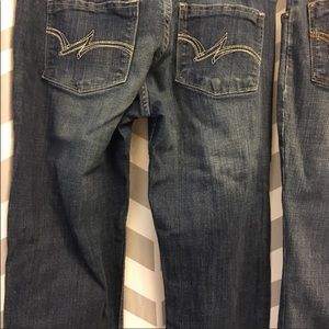 2 pr wrangler mid rise 34 inseam perfect condition